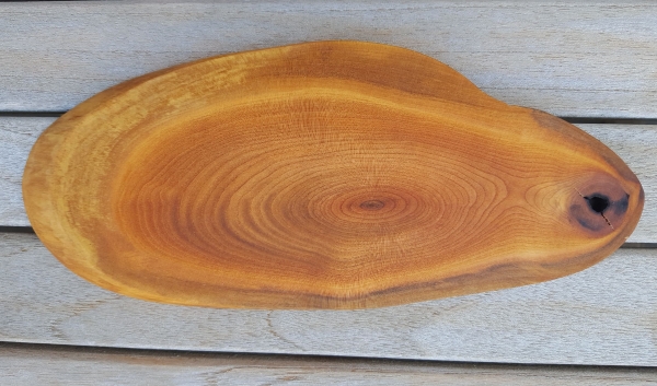 Servierbrett aus Kirschenholz